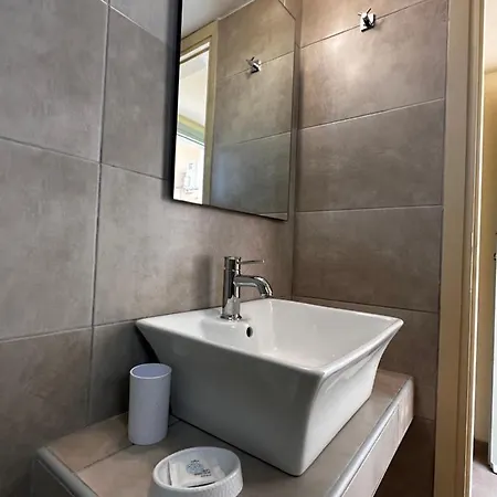 Irini Apartment Kamari (Santorini)