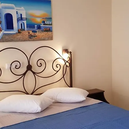 Irini * Kamari (Santorini)